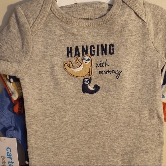 Carters Short Sleeve Onesies 5 pack - Picture 5 of 6